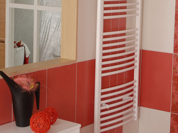 riscaldatore per asciugamani montaggio a parete 90 x 46 cm con interruttore a levetta riscaldamento a mano scalda asciugamani elettrico per bagno bianco Termosifone da bagno 